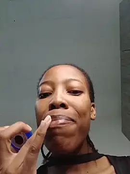 Snapshot of MsParisSmith chatting on November 29, 2025, 1:25 pm MsParisSmith online show from November 29, 2025, 1:25 pm