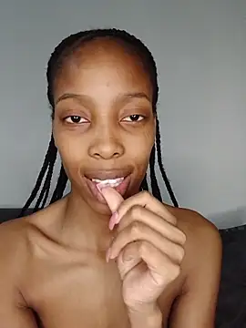 Snapshot of MsParisSmith chatting on December 14, 2025, 8:20 am MsParisSmith online show from December 14, 2025, 8:20 am