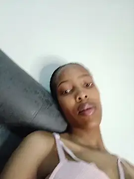 Snapshot of MsParisSmith chatting on December 15, 2025, 6:34 pm MsParisSmith online show from December 15, 2025, 6:34 pm