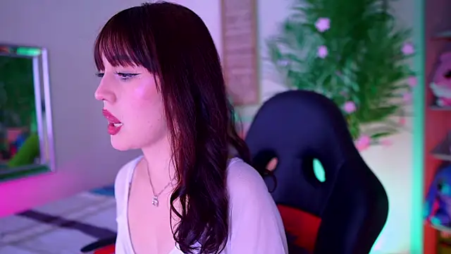 Snapshot of dakotaa_01 chatting on December 3, 2025, 4:38 pm dakotaa 01 online show from December 3, 2025, 4:38 pm