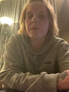 Tiffy90 online show from December 16, 2025, 9:31 pm