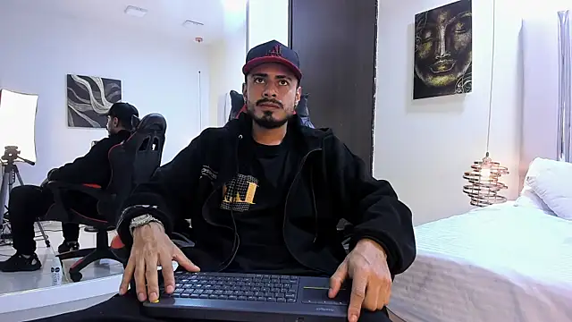 MatthewCullen online show from April 12, 2026, 1:54 am