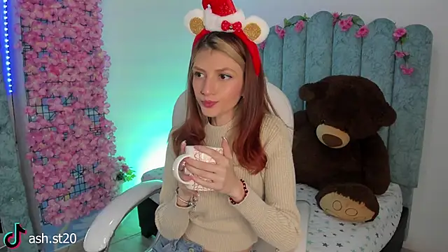 Snapshot of Ash_20_ chatting on December 18, 2025, 2:34 pm Ash 20 online show from December 18, 2025, 2:34 pm