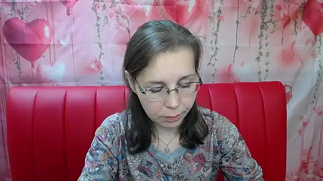 Snapshot of DaisyEdit chatting on April 25, 2026, 5:10 am DaisyEdit online show from April 25, 2026, 5:10 am