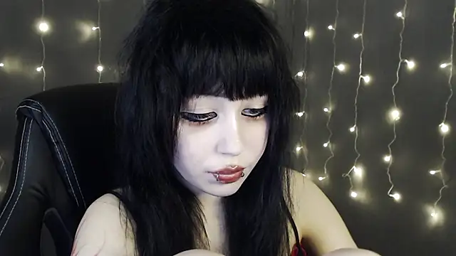 Snapshot of Lucyy666 chatting on February 25, 2026, 10:52 pm Lucyy666 online show from February 25, 2026, 10:52 pm