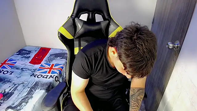 d moneyy  online show from February 27, 2026, 3:39 am