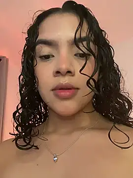 Snapshot of fluffycurls chatting on February 20, 2026, 11:32 am fluffycurls online show from February 20, 2026, 11:32 am