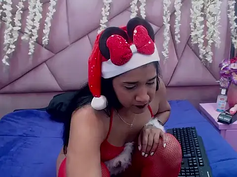 seleneRose69 online show from December 17, 2025, 2:06 am