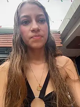 Vanneskk online show from April 8, 2026, 9:04 pm