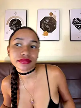 Snapshot of ZoeyFierce chatting on December 1, 2025, 1:05 pm ZoeyFierce online show from December 1, 2025, 1:05 pm