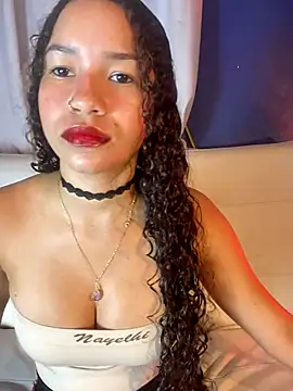 Snapshot of ZoeyFierce chatting on December 4, 2025, 2:04 pm ZoeyFierce online show from December 4, 2025, 2:04 pm