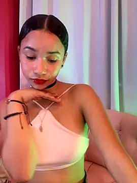 Snapshot of ZoeyFierce chatting on December 15, 2025, 7:40 pm ZoeyFierce online show from December 15, 2025, 7:40 pm