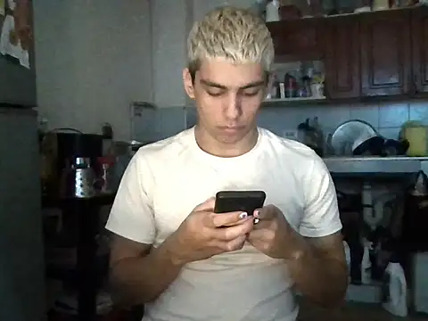 Snapshot of arturo__butera chatting on December 16, 2025, 4:12 pm arturo butera online show from December 16, 2025, 4:12 pm