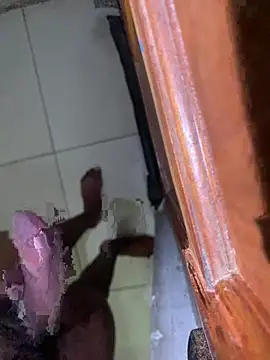 Snapshot of mfanawantwela chatting on February 5, 2026, 7:35 am mfanawantwela online show from February 5, 2026, 7:35 am