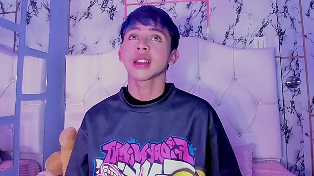 Snapshot of Prince_Apolo chatting on December 3, 2025, 7:56 pm Prince Apolo online show from December 3, 2025, 7:56 pm