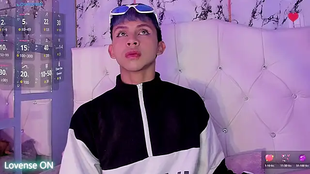 Snapshot of Prince_Apolo chatting on December 5, 2025, 8:49 pm Prince Apolo online show from December 5, 2025, 8:49 pm