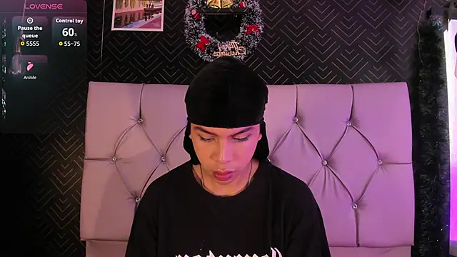 Snapshot of Prince_Apolo chatting on December 16, 2025, 8:58 pm Prince Apolo online show from December 16, 2025, 8:58 pm