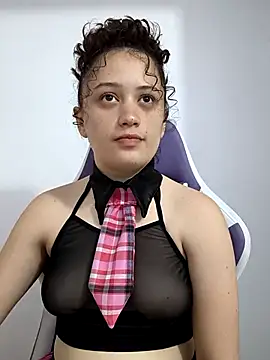 Snapshot of Alana_444 chatting on December 4, 2025, 3:49 am Alana 444 online show from December 4, 2025, 3:49 am