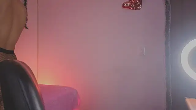 Snapshot of MarillynMorgan chatting on December 3, 2025, 1:42 pm MarillynMorgan online show from December 3, 2025, 1:42 pm