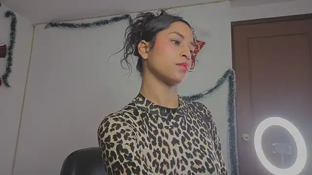 Snapshot of MarillynMorgan chatting on December 4, 2025, 3:10 pm MarillynMorgan online show from December 4, 2025, 3:10 pm