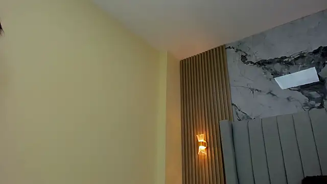 BRIAGALVIN4 online show from November 28, 2025, 7:38 pm