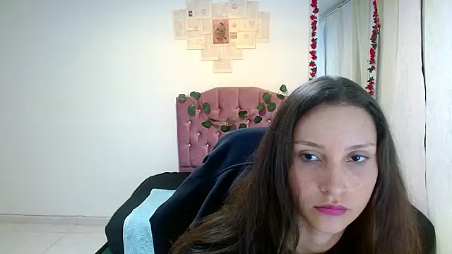 Snapshot of scarlet160920 chatting on December 5, 2025, 7:21 pm scarlet160920 online show from December 5, 2025, 7:21 pm