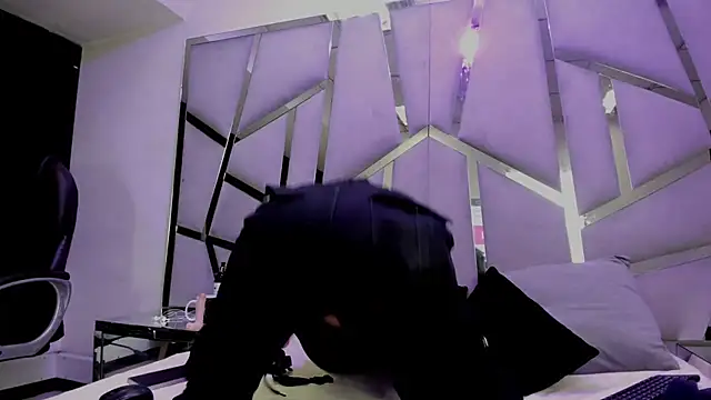 Alyssa Noah online show from April 17, 2026, 5:10 am