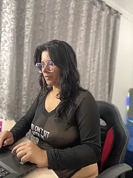 Snapshot of CATHA_EF chatting on December 15, 2025, 7:07 pm CATHA EF online show from December 15, 2025, 7:07 pm