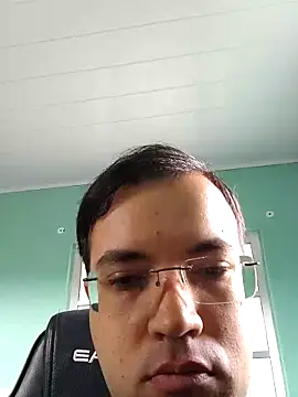 Snapshot of Silvakkfitk chatting on February 6, 2026, 11:02 am Silvakkfitk online show from February 6, 2026, 11:02 am