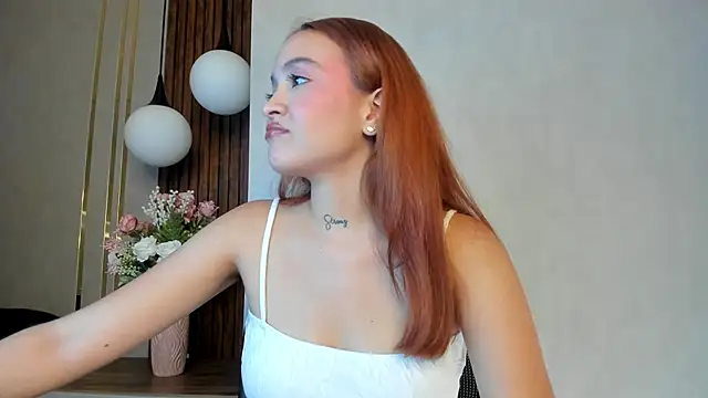 Snapshot of AliceHills_ chatting on December 5, 2025, 12:25 pm AliceHills online show from December 5, 2025, 12:25 pm