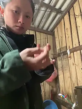 Snapshot of Thaoem chatting on December 18, 2025, 4:29 am Thaoem online show from December 18, 2025, 4:29 am