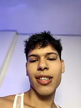 Snapshot of Super_boys1 chatting on December 4, 2025, 9:01 pm Super boys1 online show from December 4, 2025, 9:01 pm