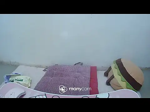 Snapshot of hottiemama69 chatting on December 15, 2025, 4:28 am hottiemama69 online show from December 15, 2025, 4:28 am