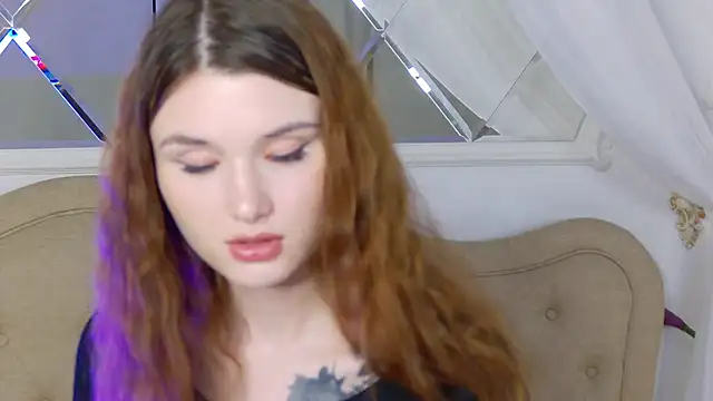 Snapshot of CrystalBrooks chatting on November 30, 2025, 4:55 pm CrystalBrooks online show from November 30, 2025, 4:55 pm