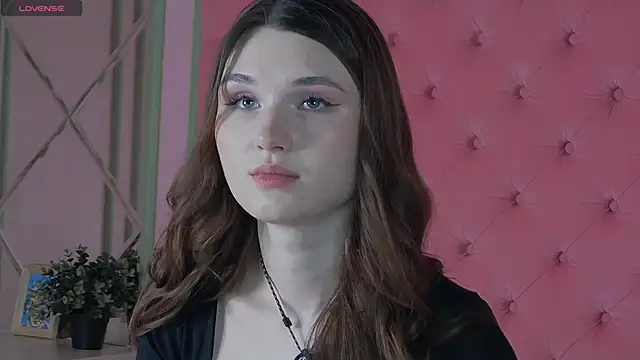 Snapshot of CrystalBrooks chatting on December 13, 2025, 7:53 pm CrystalBrooks online show from December 13, 2025, 7:53 pm