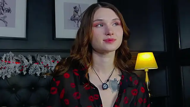 Snapshot of CrystalBrooks chatting on December 16, 2025, 5:07 pm CrystalBrooks online show from December 16, 2025, 5:07 pm