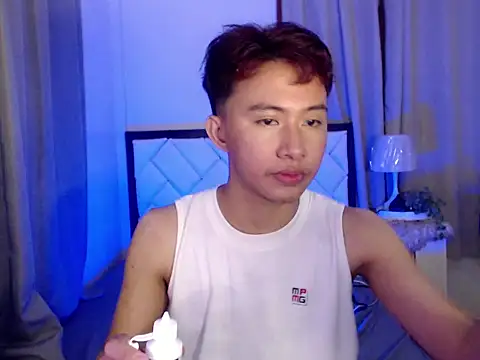 asiantwink0000 online show from February 25, 2026, 8:40 pm