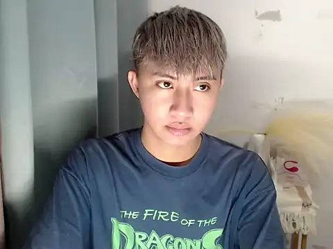 asiantwink0000 online show from May 21, 2026, 1:51 pm