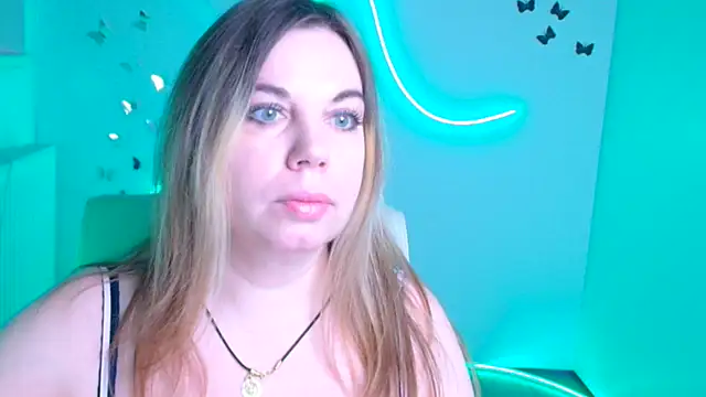 Snapshot of Amanda_Swannn chatting on December 15, 2025, 6:50 am Amanda Swannn online show from December 15, 2025, 6:50 am