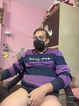 Snapshot of Saxymood1111 chatting on December 16, 2025, 7:02 am Saxymood1111 online show from December 16, 2025, 7:02 am