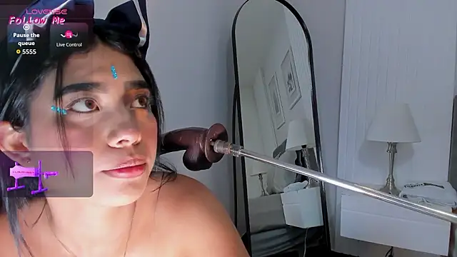 lumi love online show from February 4, 2026, 7:20 pm