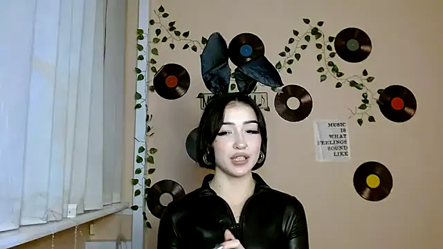 Sweeet Sss online show from December 3, 2025, 2:48 pm