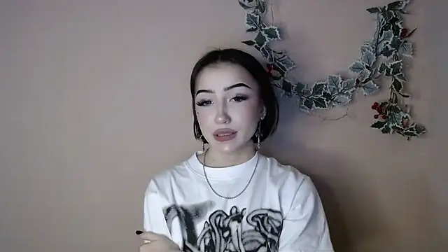 Sweeet Sss online show from December 16, 2025, 2:44 pm