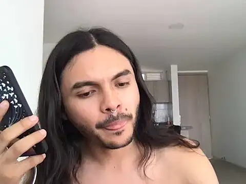 Snapshot of Lukathin chatting on December 5, 2025, 5:20 pm Lukathin online show from December 5, 2025, 5:20 pm