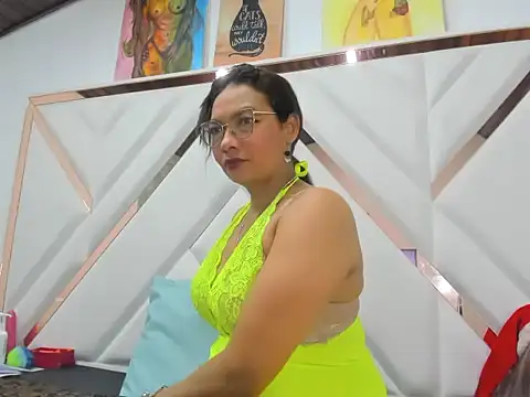 Snapshot of Valeria_gil_ chatting on December 3, 2025, 11:36 pm Valeria gil online show from December 3, 2025, 11:36 pm