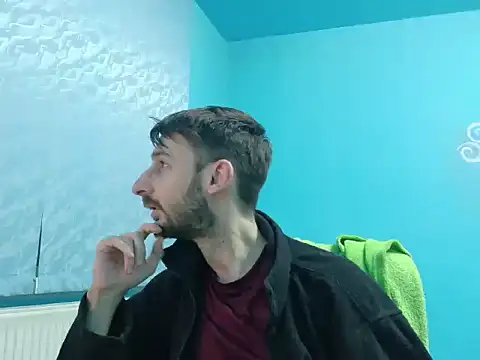 bigcockbignose online show from December 15, 2025, 8:13 pm