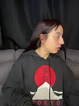 Snapshot of Mia_fiire chatting on June 11, 2026, 3:04 am Mia fiire online show from June 11, 2026, 3:04 am
