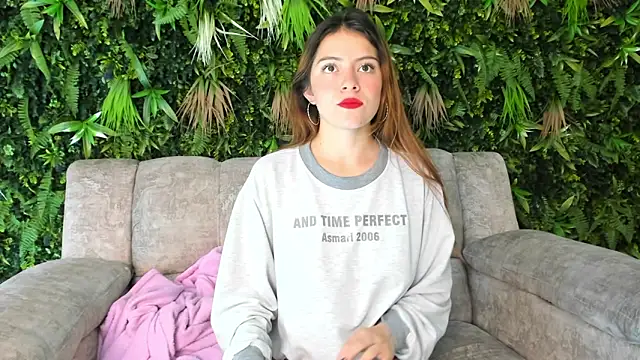 Snapshot of Dennis_08 chatting on December 15, 2025, 1:26 pm Dennis 08 online show from December 15, 2025, 1:26 pm