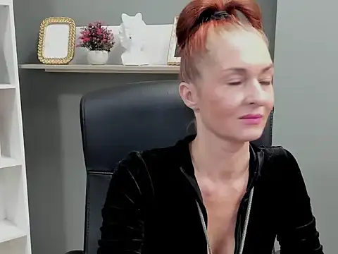 Snapshot of Soniakiss chatting on December 1, 2025, 2:55 pm Soniakiss online show from December 1, 2025, 2:55 pm