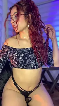 Snapshot of PrettyChloe_ chatting on December 5, 2025, 2:09 am PrettyChloe online show from December 5, 2025, 2:09 am